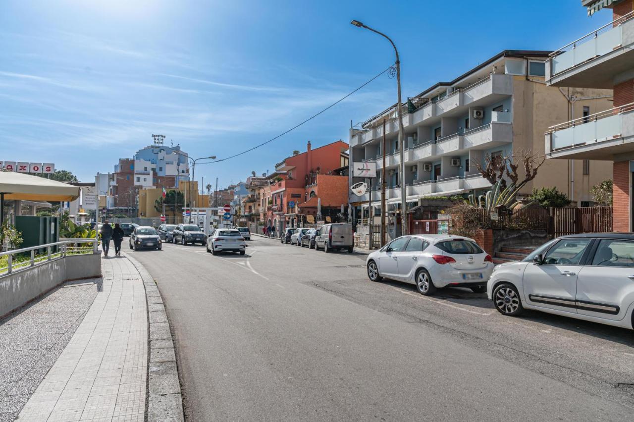 Апартаменти Naxos Bay Flat With Terrace 50 Meters From The Sea Джардіні-Наксос Екстер'єр фото